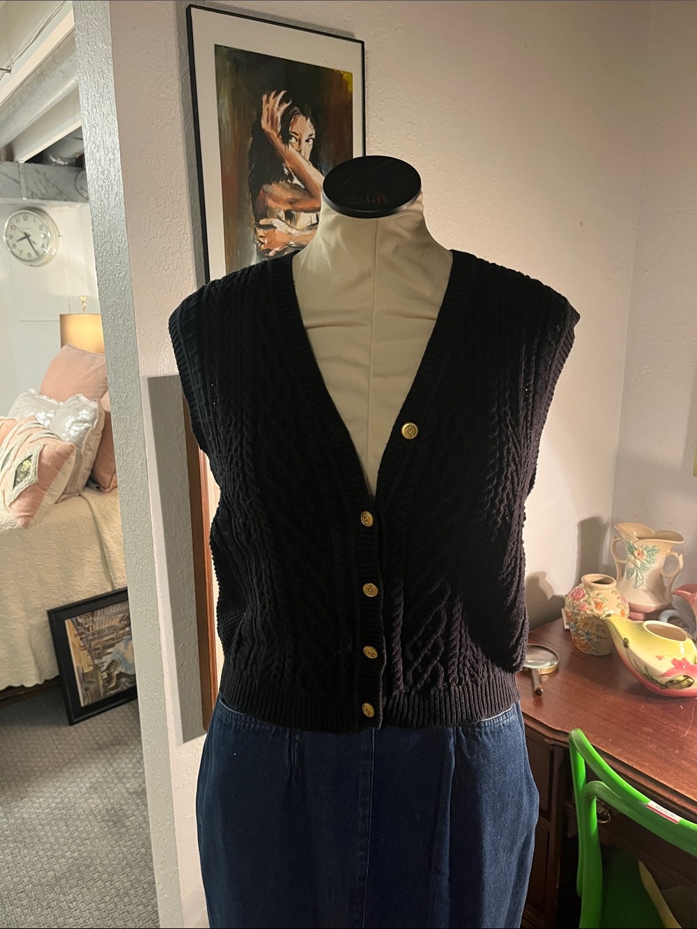 Vintage Classic Black Cable-Knit Sleeveless Cardigan Vest